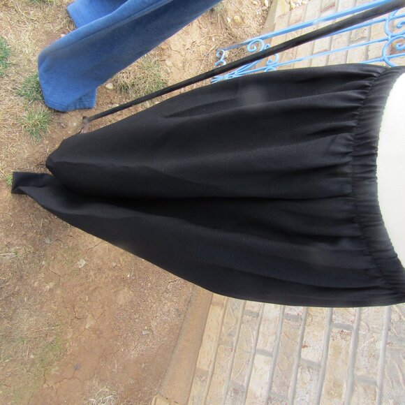 women ll bean sweater/leslie fay black pants/ alfred donner blue pants - Picture 8 of 9